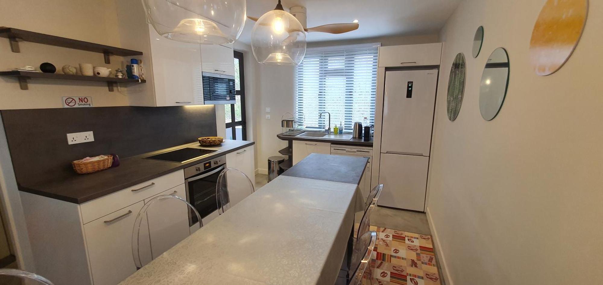 Les Cerisiers - Exclusive Beach Residence - 3 Bedroom Modern Apartment, Flic En Flac Экстерьер фото